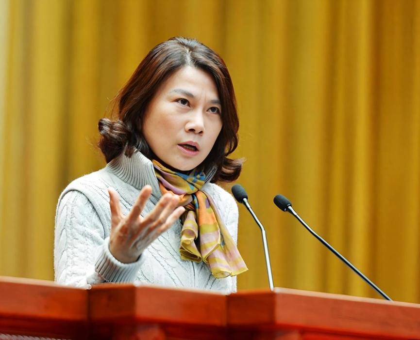 70万海归回国求职遇冷，一句“我们不承认”打回原形，董明珠没说错！

最近几年，