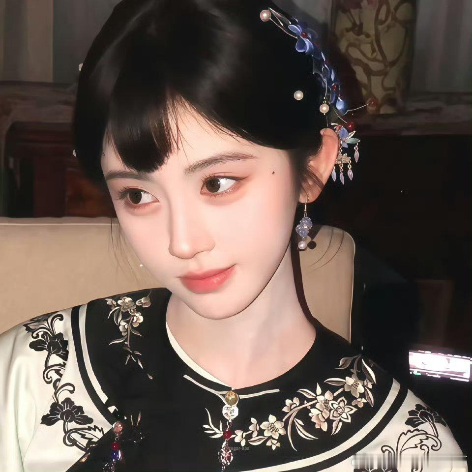 鞠婧祎🐈⬛🍙₍˄.͡˳̫.˄₎ฅ˒˒ 小猫咪换装啦，新头像闪亮登场！鞠婧祎