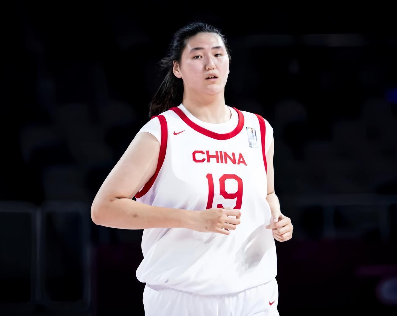 今天女篮张子宇要降维打击了！

因为今天是全运会U18女篮第一个比赛日👇

1