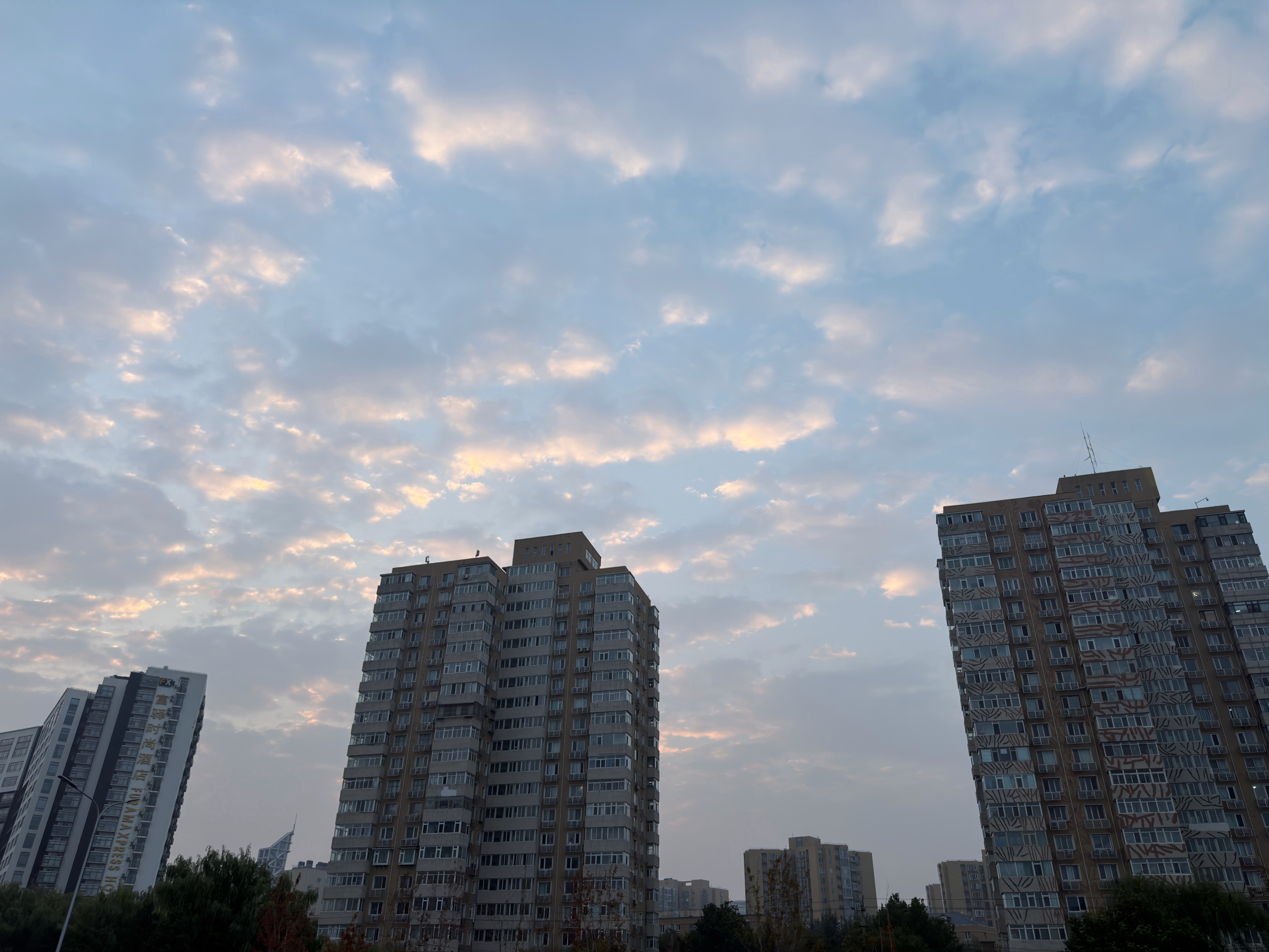 早，北京今天应该是个大晴天！  ​​​