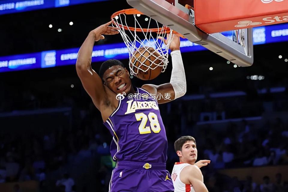 根据ESPN记者Shams Charania的报道，此前处于自由球员状态的锋线球