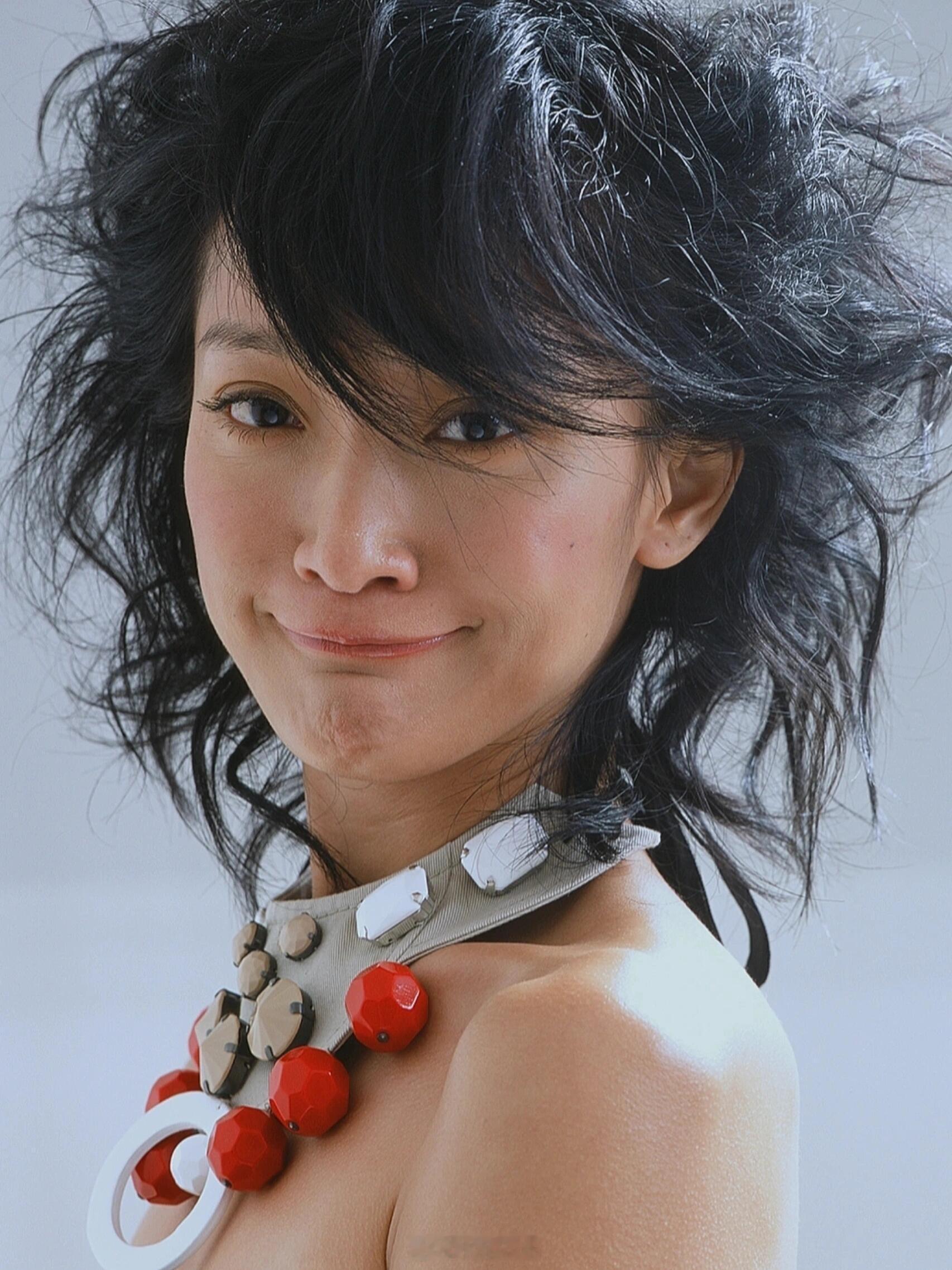 周迅[超话]旧相簿子 牡丹/美美、画皮、李米、顾晓梦、如懿、凌雁秋……她演绎的角