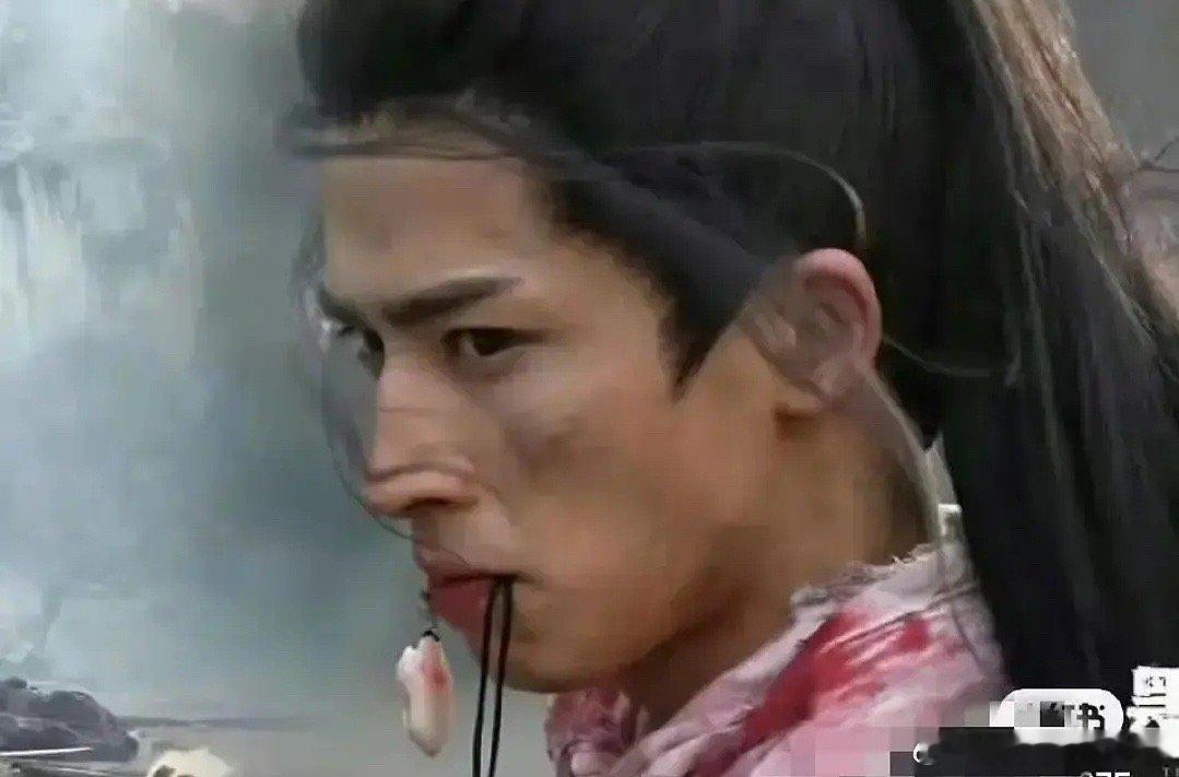 没人觉得☪️的脸很崎岖吗 ​​​