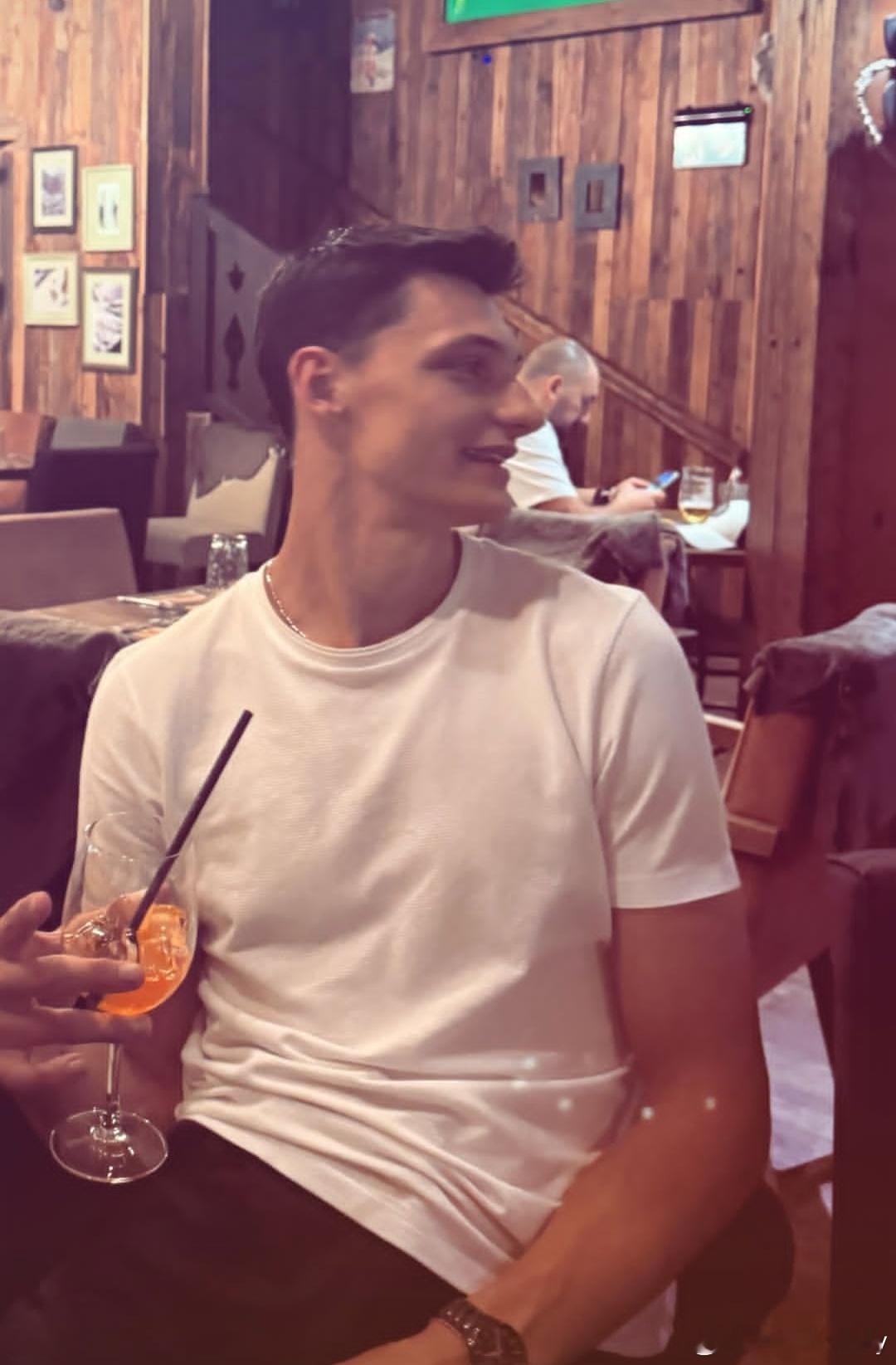 休闲时候，来一杯，咋样😄？男排保加利亚男排大小尼