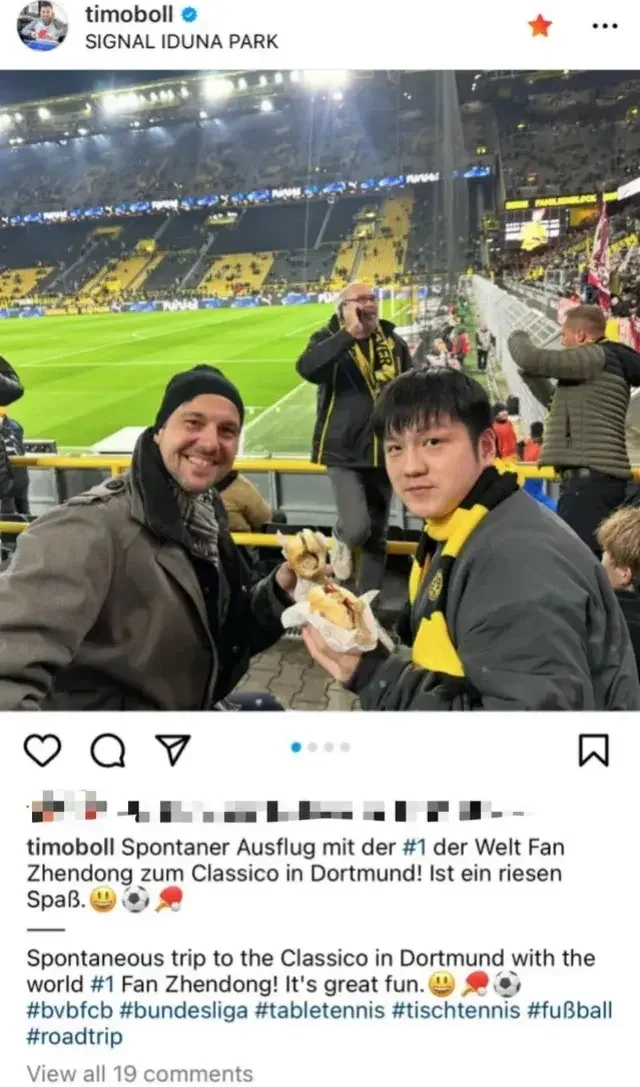波尔樊振东这对相差16岁的叔侄两个人自驾游看比赛。波叔看到樊振东来德国法兰克福比...