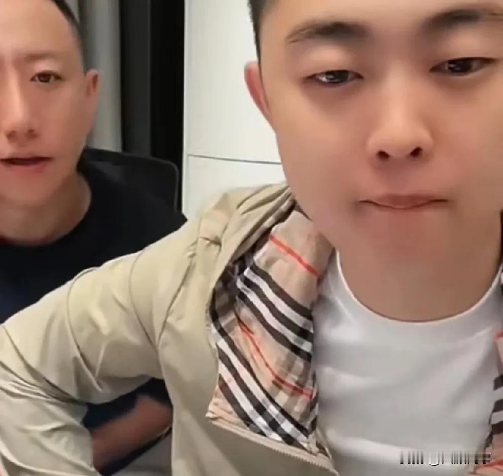 巴扎黑敬ppq为偶像，讲述相识经历！

          评价ppq，巴扎黑说