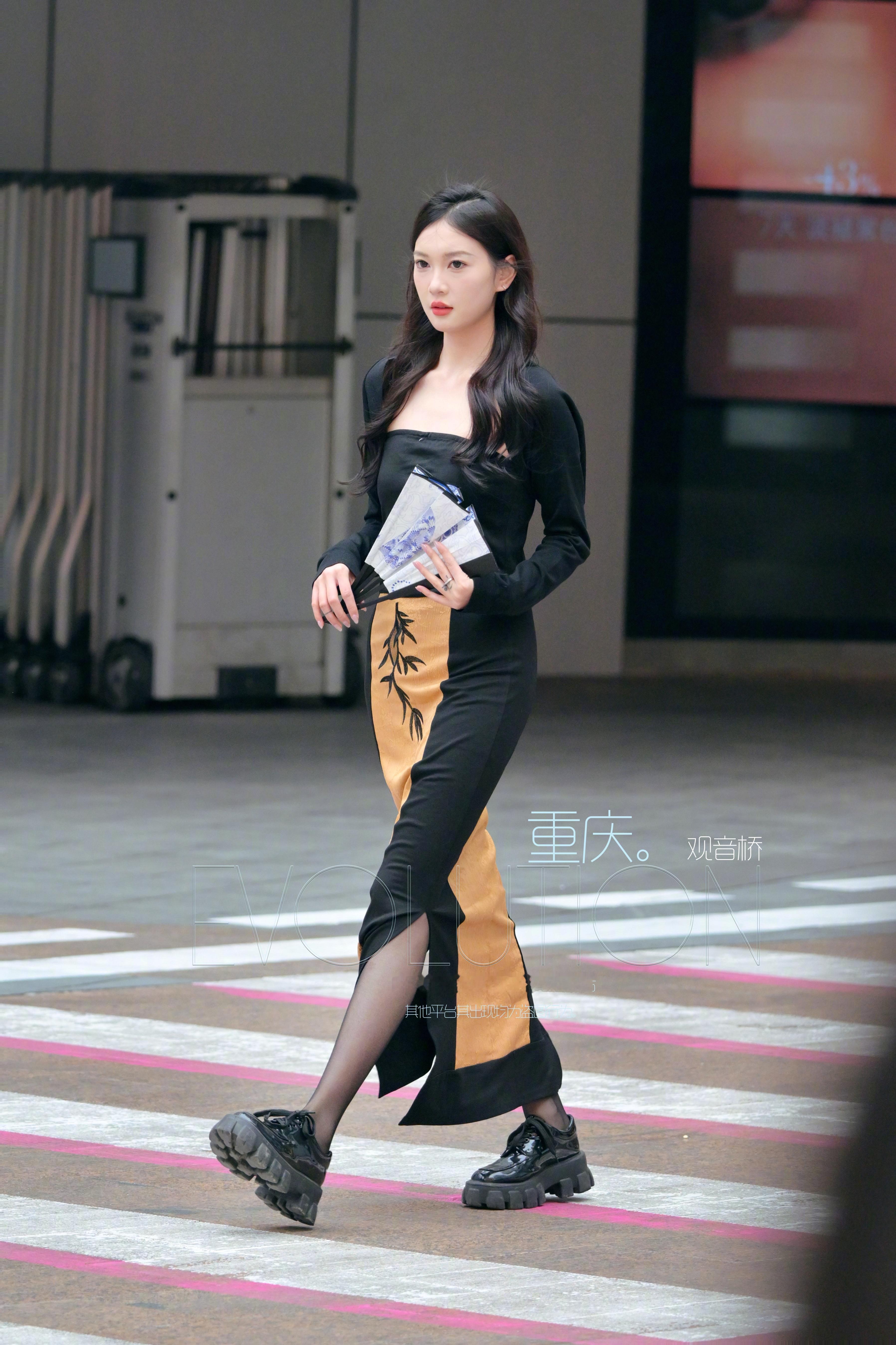 短视频平台刷到这个是某火锅店老板娘 ​​​