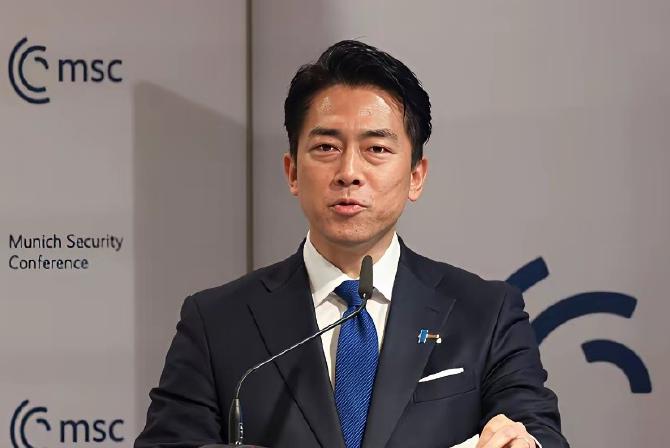 6月30日，日本防卫大臣小泉进次郎对中方追加对20家企业和机构的做法，做出了日方