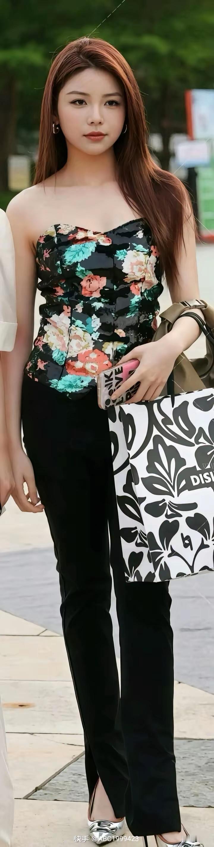都市美女职业装穿搭分享穿搭 街拍 大长腿 好身材性感女神 高清美女
