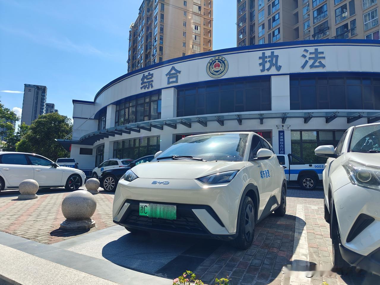 不看不知道，一看吓一跳
竟然如此多的公务用车都选择了比亚迪
以前的公务用车，不是