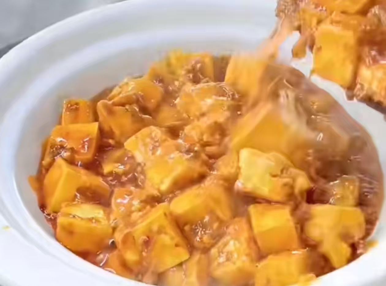 这个麻婆豆腐泡面口味给到夯这款面食把川味特色风味诠释得十分到位，两种特色花椒相互