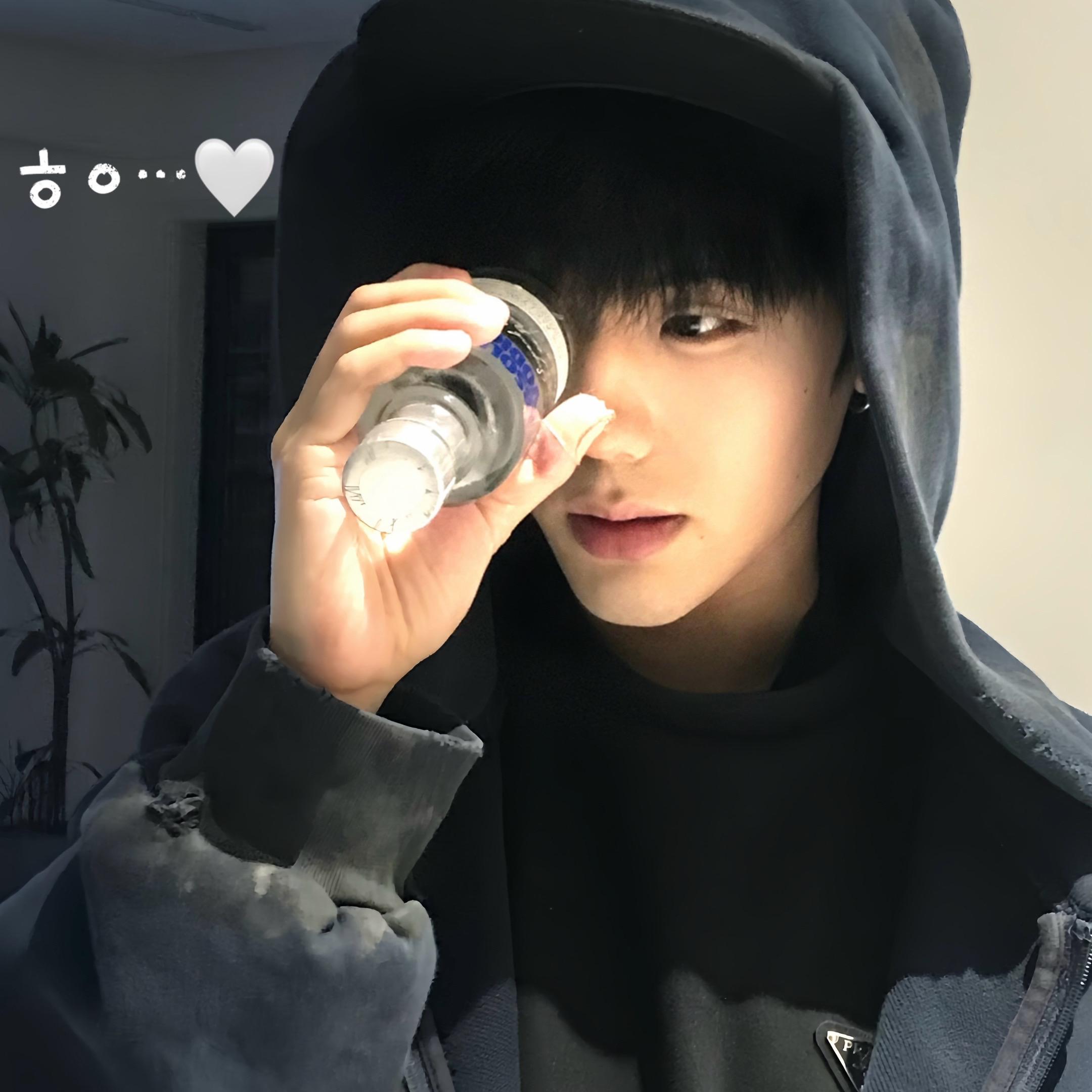 我保证我天使 只是偶尔有点坏