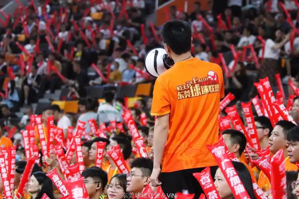 对吗…北京阵容比广东“大”，抢防反的主动权抢到了肯定更占优。应用题最后一道大题是