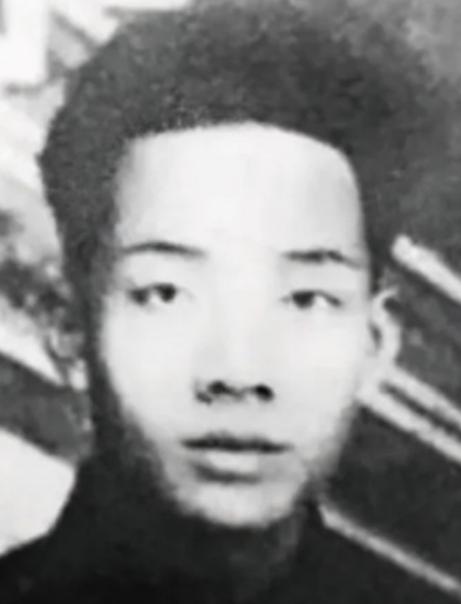 1935年4月13日，南京第一监狱第一次挂上绞索。当天吊死4个人，全是中央特科红