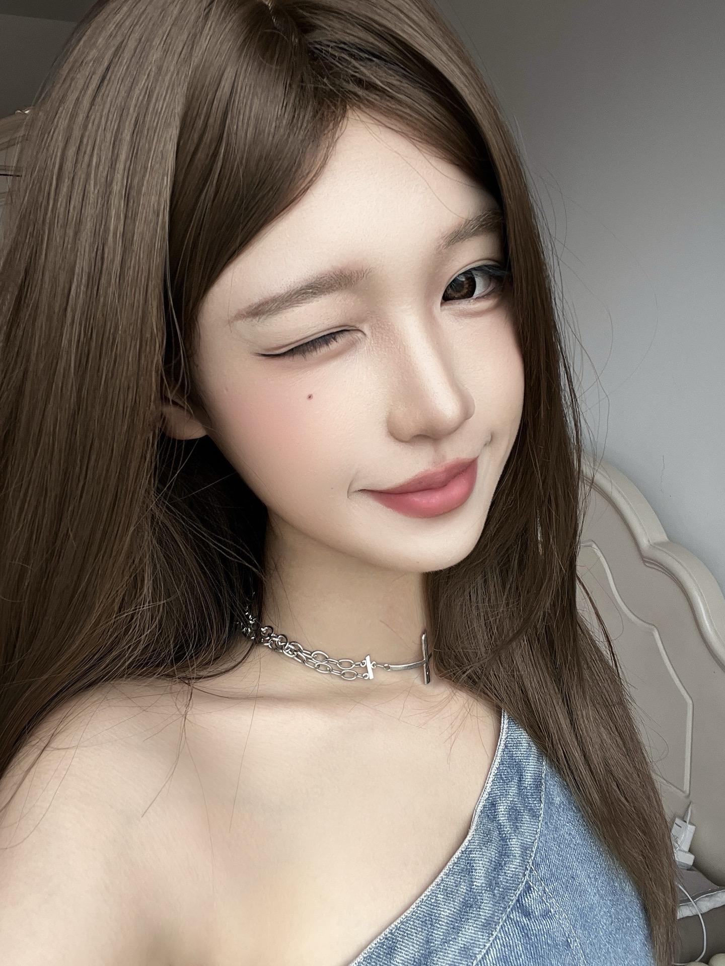 没认识几天就说喜欢我。你很肤浅 但很有品