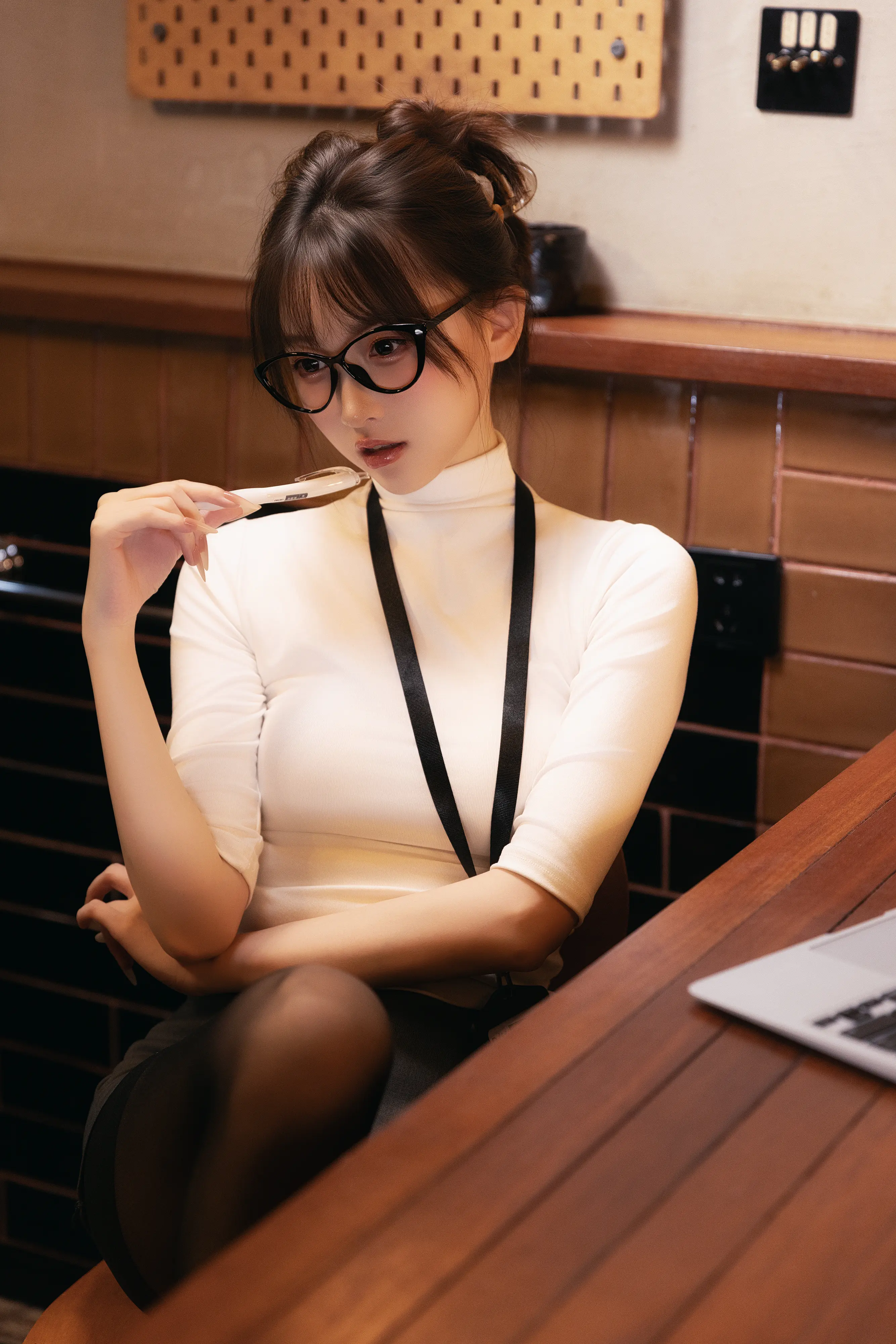 给胖点；老师拍的一组海妖风照片。拍摄花絮视频看上一条内容哦