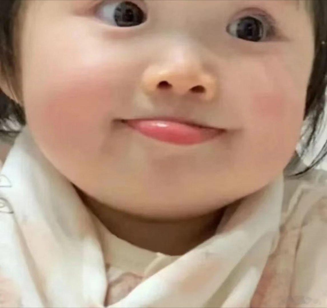 烧伤情侣527领证获全网祝福5月27日，烧伤情侣晒出结婚证，全网纷纷送上真挚祝愿