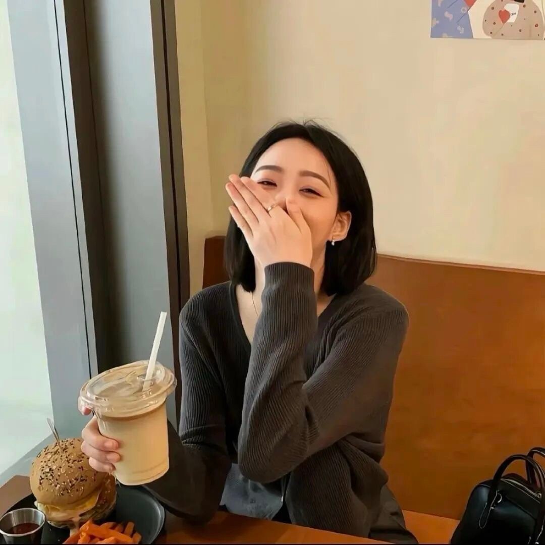 🧸𝐑𝐞𝐜𝐨𝐫𝐝 𝐋𝐢𝐟𝐞莫道人间多烦事， 知足便是清闲时 