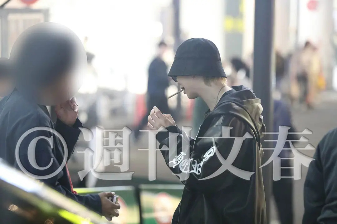 文春 BTS文春爆料金南俊在酒吧里乱扔烟头 