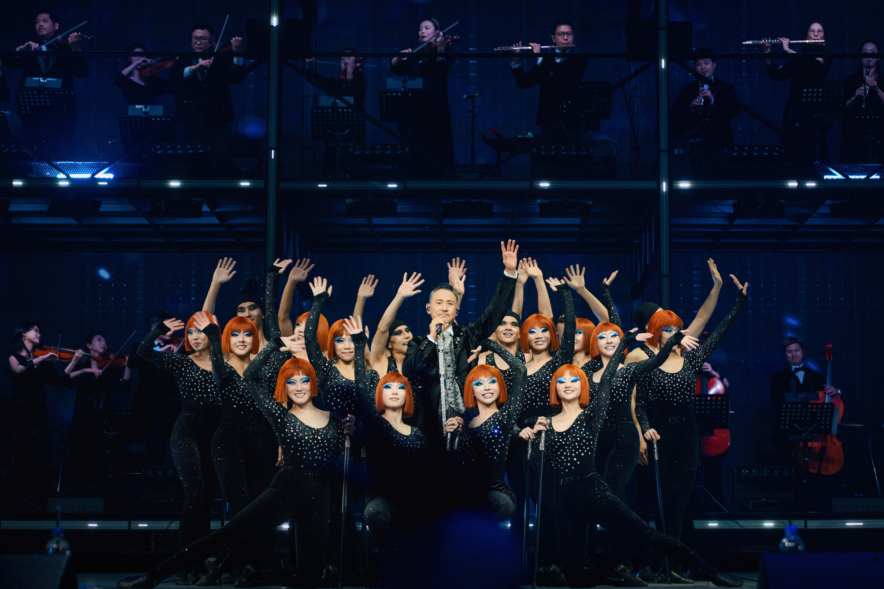 【张学友324场巡演创纪录】张学友罕见谈两个女儿 历经2年7个月演出324场，《