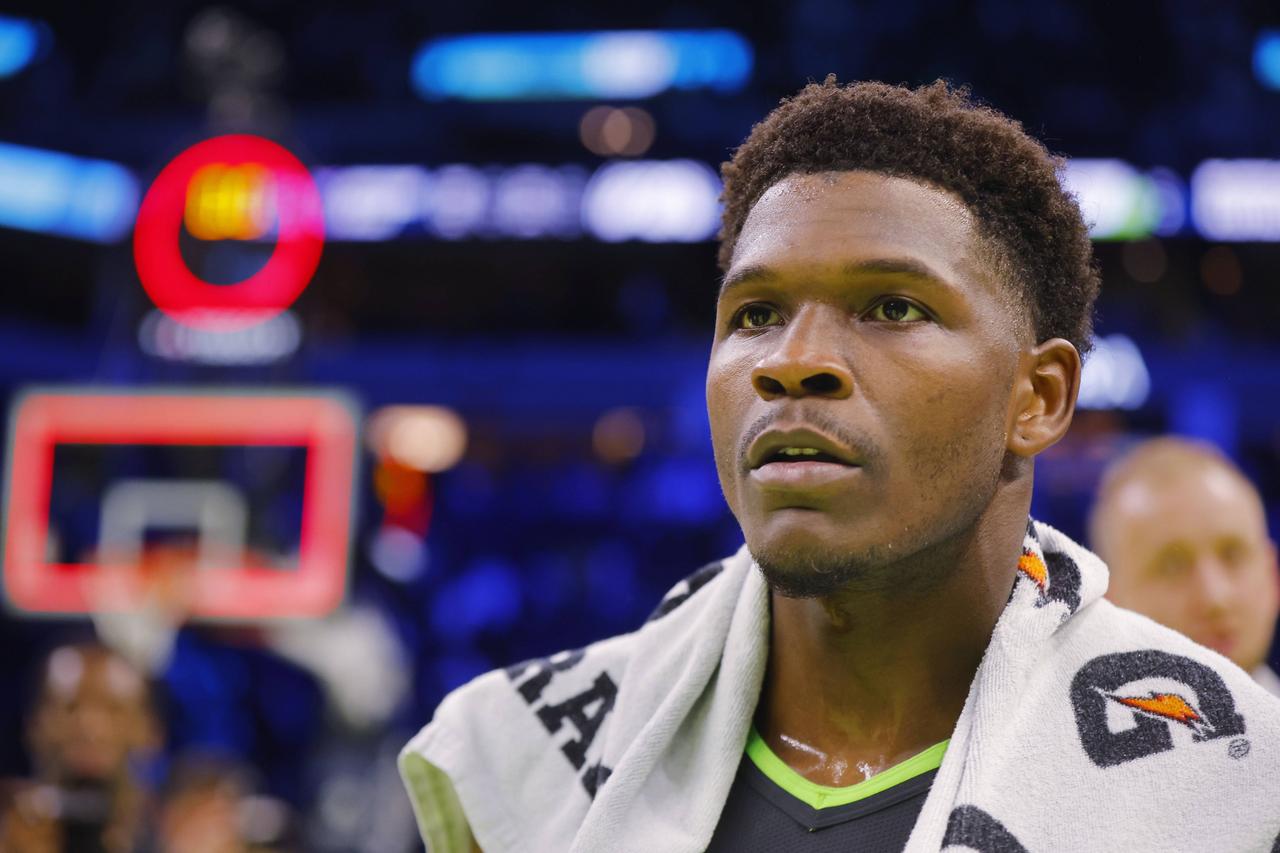 今天，ESPN知名记者Shams在节目里，专门说的是森林狼球星安东尼·爱德华兹的