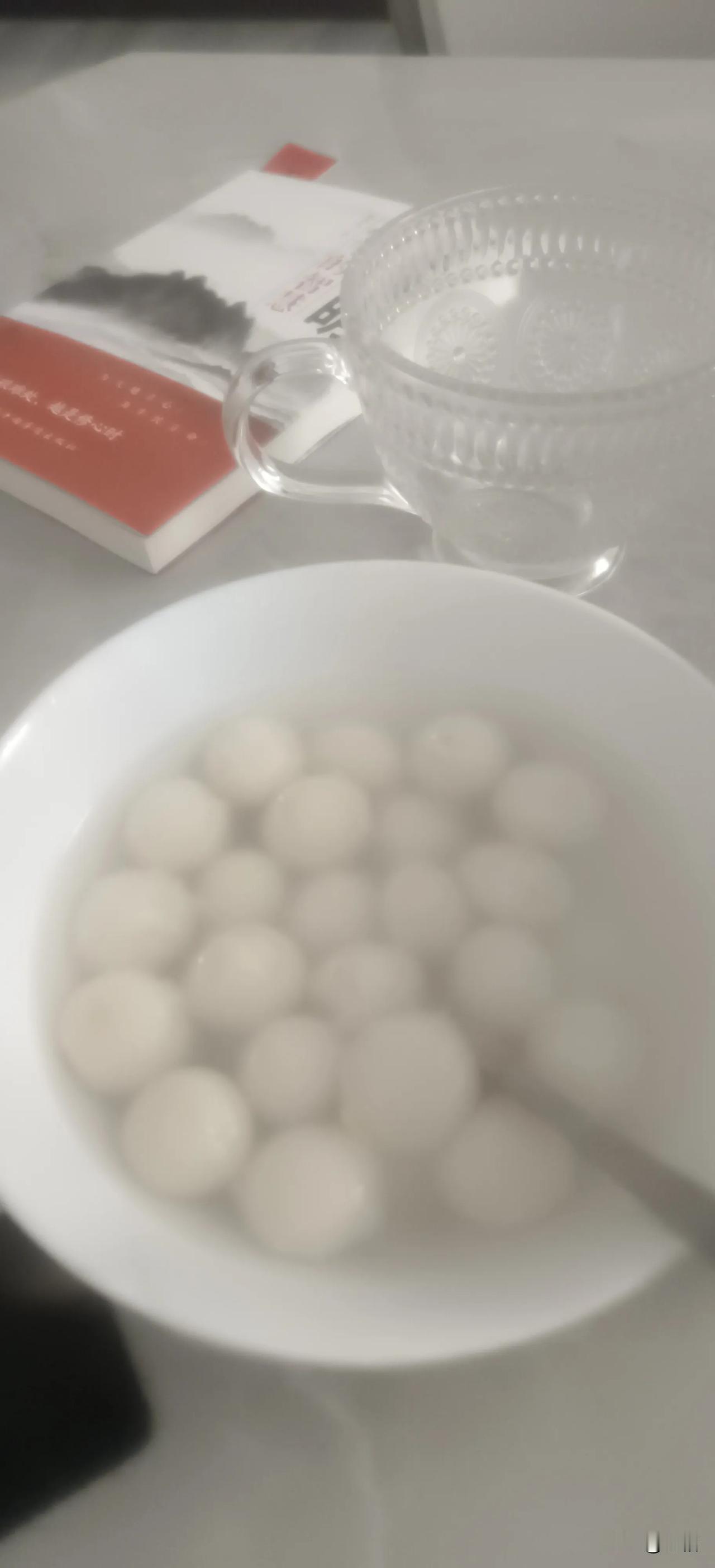 弃养行为已失养育之恩，不应再得抚养费。