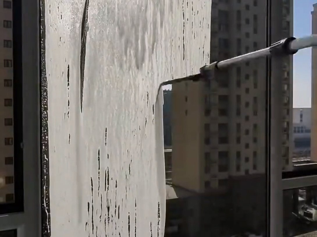 大学生毕业做保洁半年挣回四年学费大学毕业后靠保洁半年收入超10万大学生毕业选择做