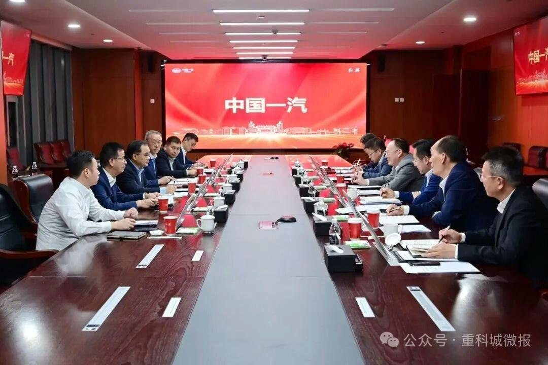 朱华荣去一汽
日前，10月20日，中国长安党委书记、董事长朱华荣率队前往中国，与