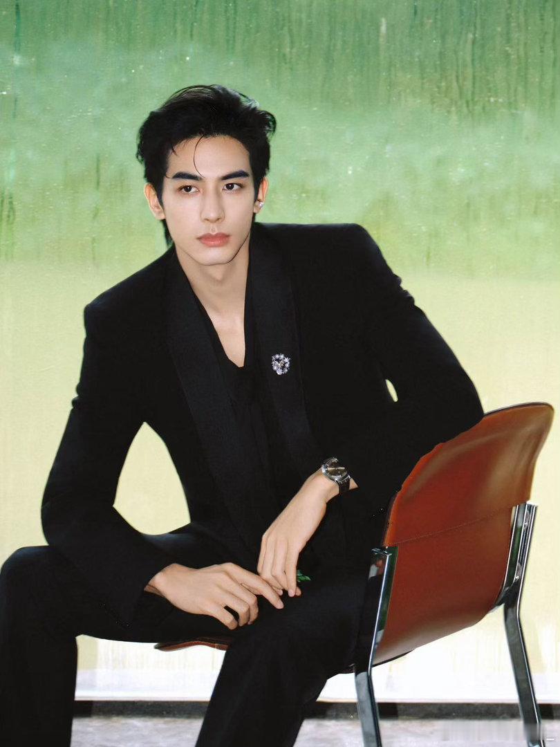 宋威龙宋威龙海外影响力 釜山的浪漫有他一份💖，从曼谷到韩国，官方给排面，粉丝献