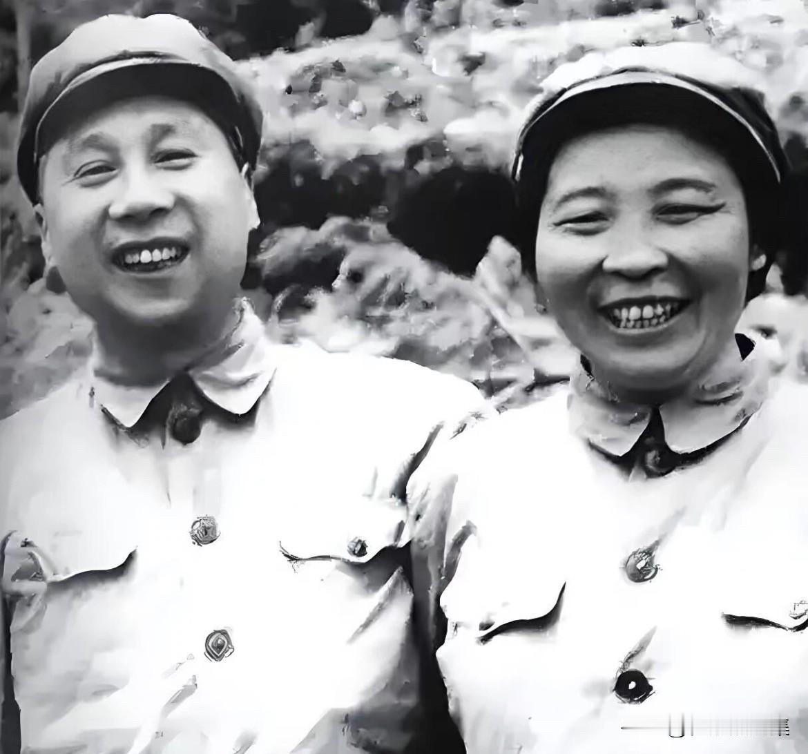 中国人民军队史册上，甘泗淇上将与李贞少将是独一无二的“夫妻将星”，他们于1934