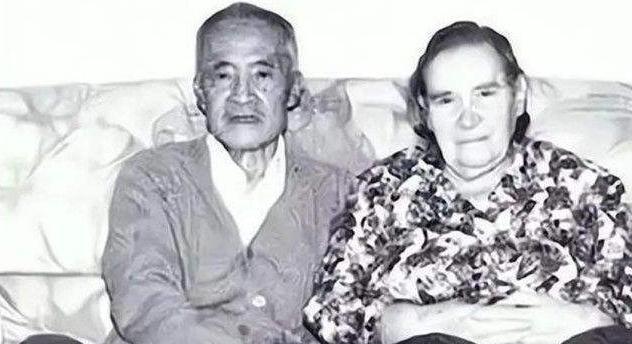 1997年，中国银行在进行内部审计查账时，竟发现周恩来总理在30年前存入了1.2