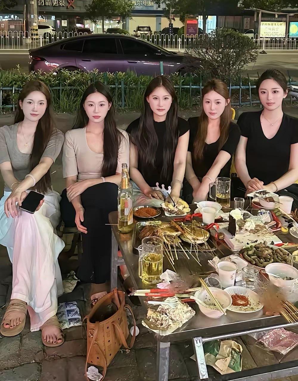 第一眼看上去哪个好相处一点 