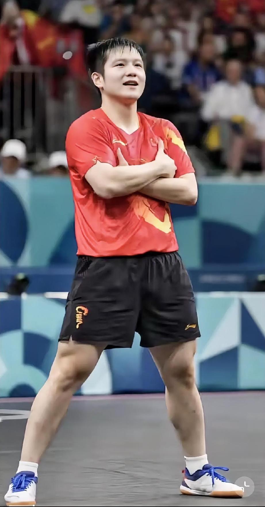 东鹏迅速反应与姆巴佩切割，据说蒙牛也解约了，所以说体育无国界，但是运动员怎么能无