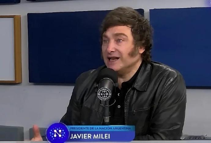 4月9日，阿根廷总统米莱表示：“他正在考虑收复马岛，但通过外交渠道做到这一点”，