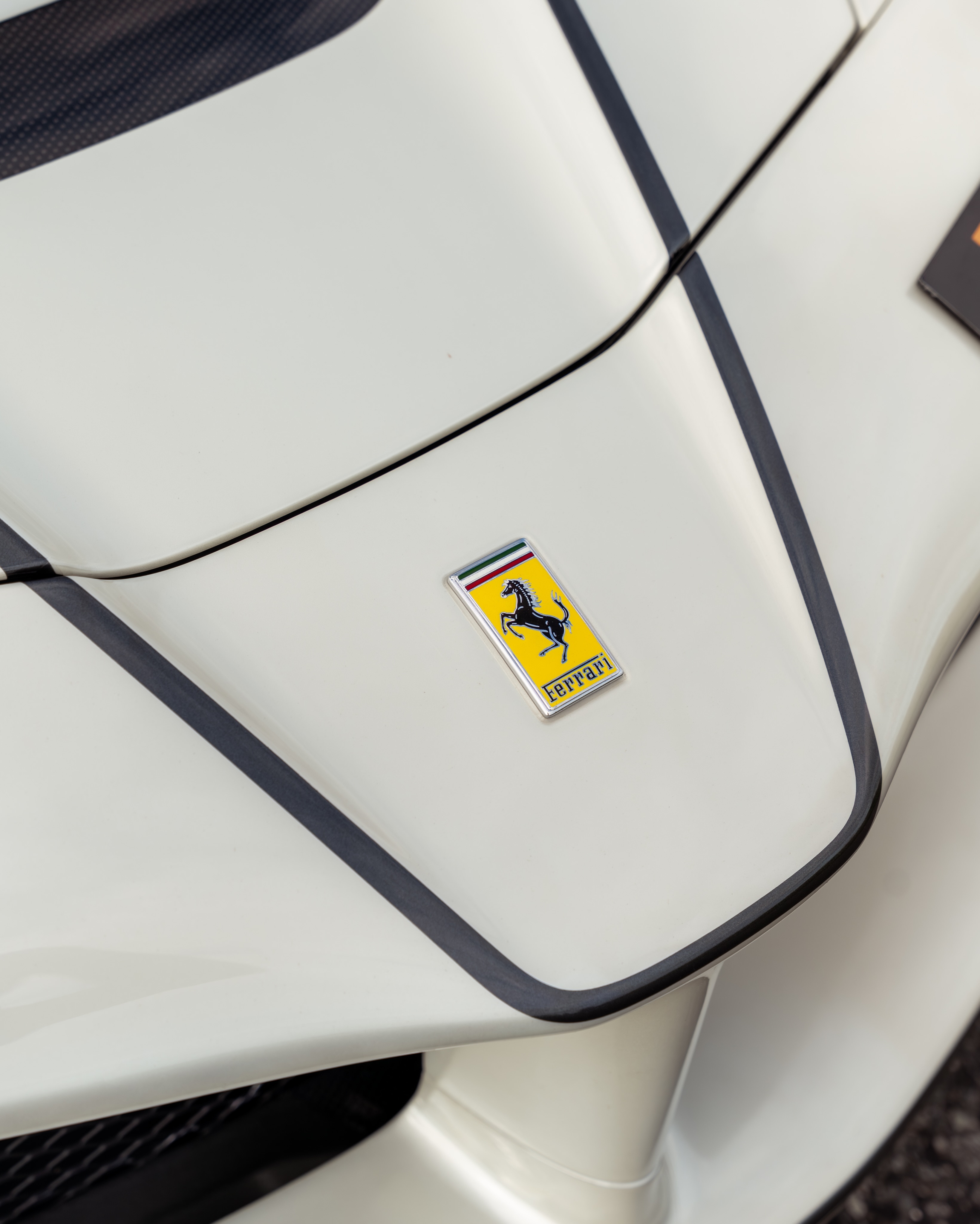 LaFerrari Aperta 油漆：Bianco Italia 