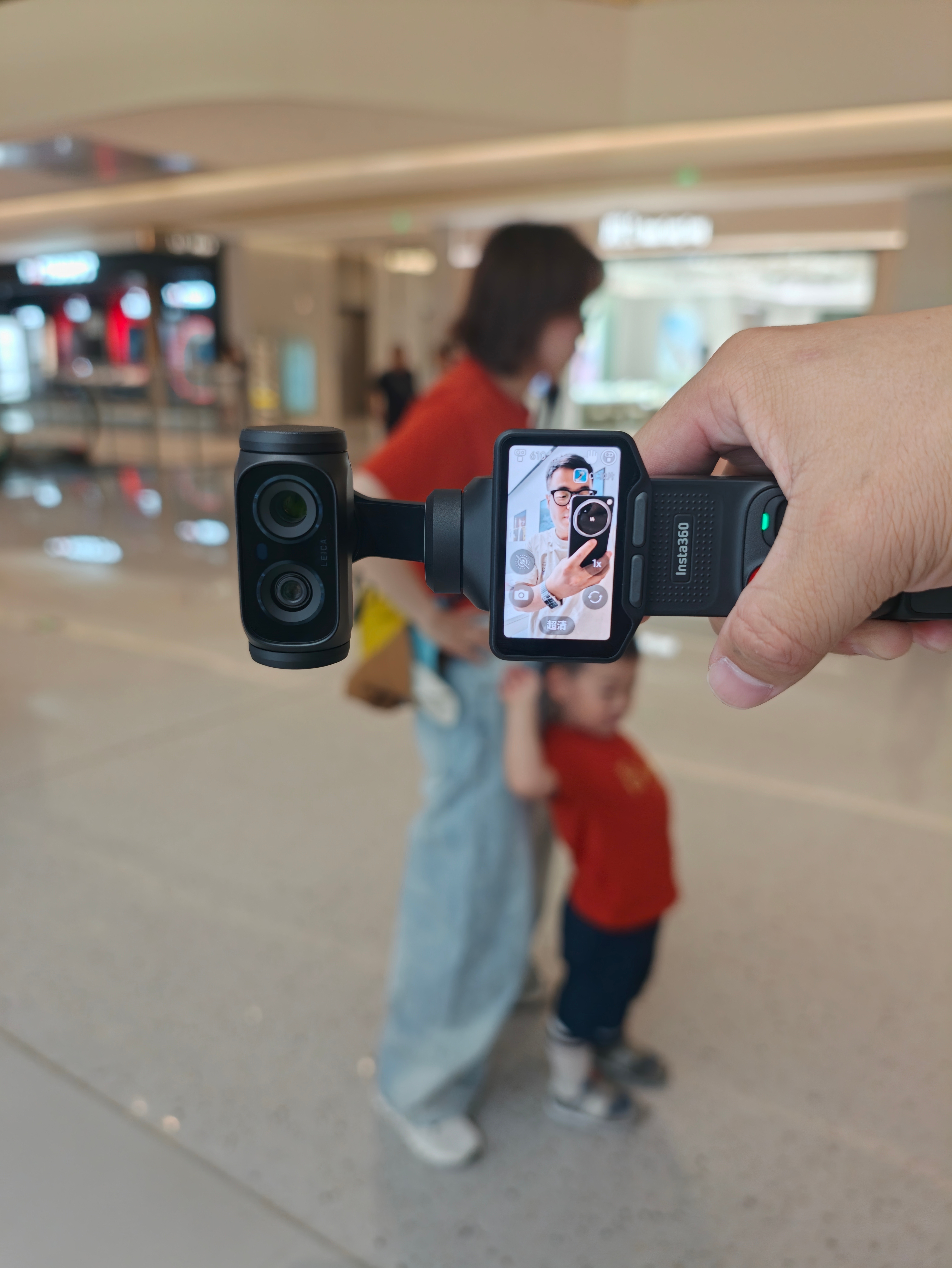 Insta360 Luna Ultra已经用过了操作方式跟Pocket一模一样无