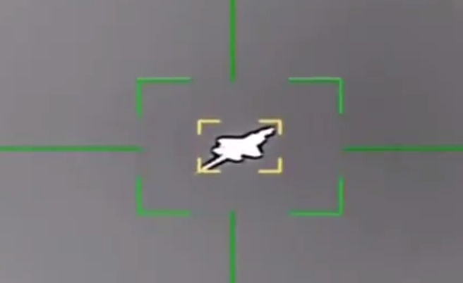 F35A缺中国稀土果然不行？遭导弹袭击迫降前，光电稀土几乎毫无作用。这架正在执行