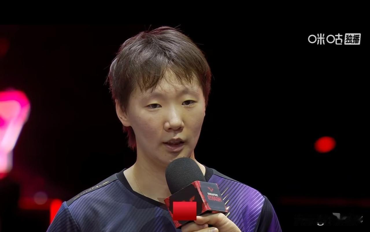 今天新加坡大满贯，
王曼昱打东道主曾尖，
那叫一个干脆！

15分钟就结束战斗，