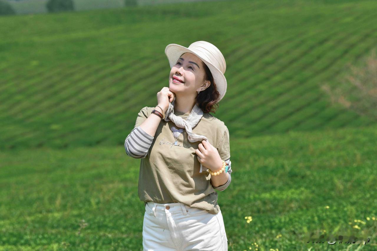 【今日·立夏】
春渐远，夏初长，美好正在路上。愿我们，悠然度夏日，清凉相伴，好运