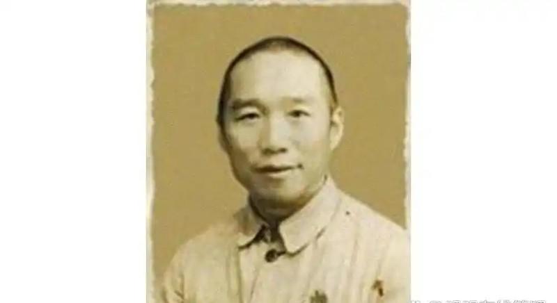 辽沈战役俘虏一国民党大个子机枪手，他本想回家务农，我军连长看他是块当兵好料，就对