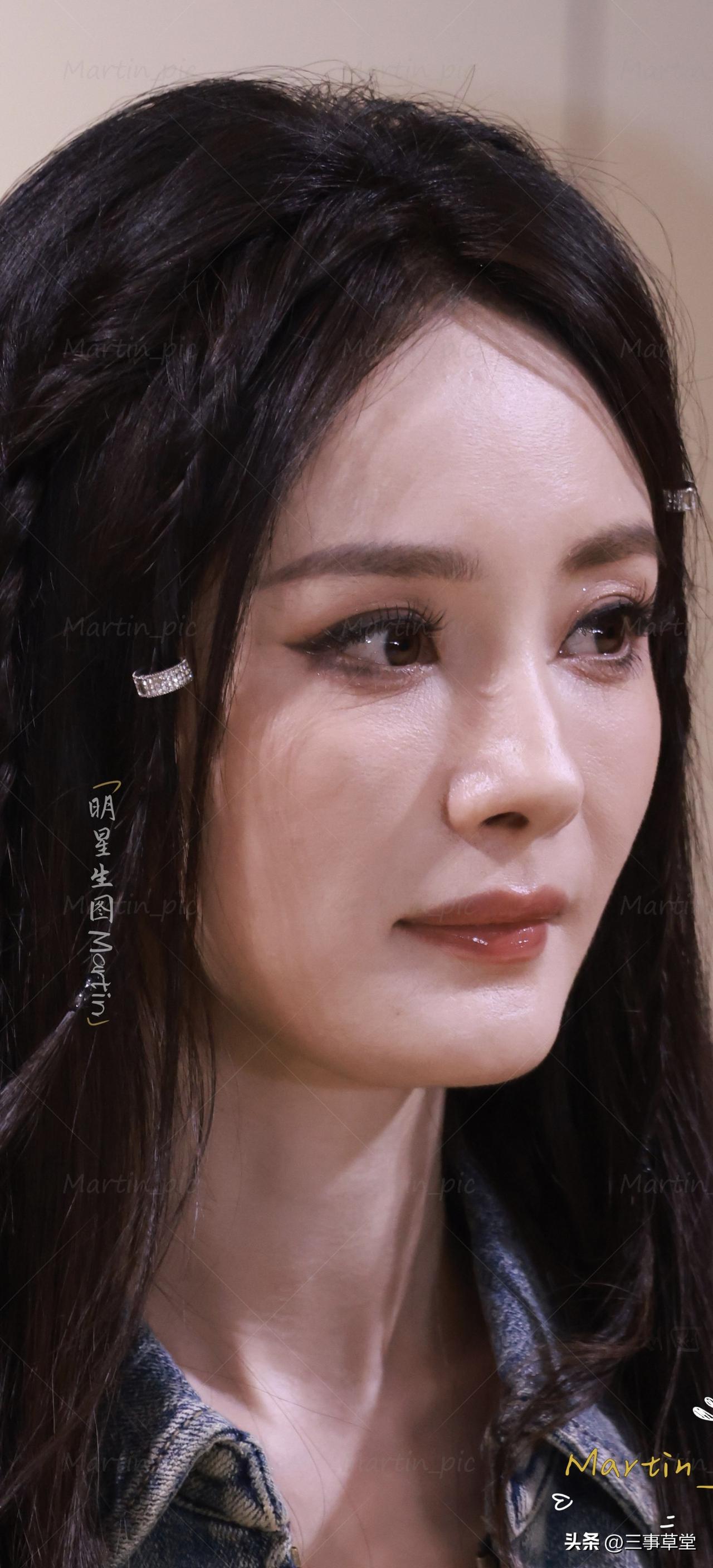 杨幂miss sixty活动生图
编发甜酷的牛仔幂幂！幂姐的每一次出场都是时尚教