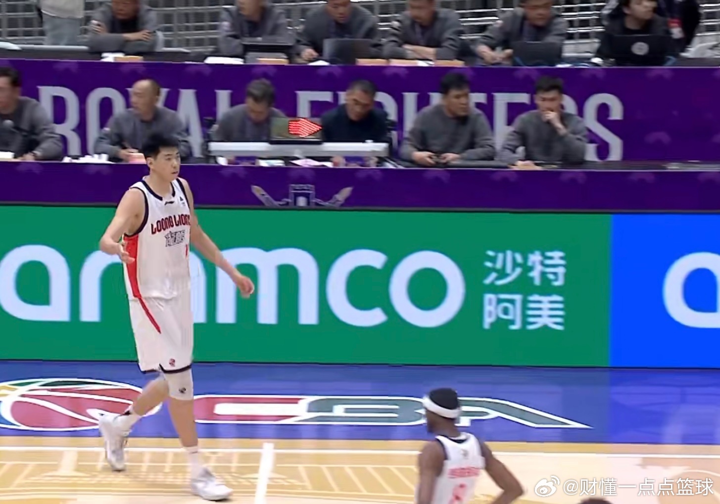 徐昕单节7分1板2助攻2盖帽！广州男篮第一节与北控男篮打出28比28平手！徐昕发