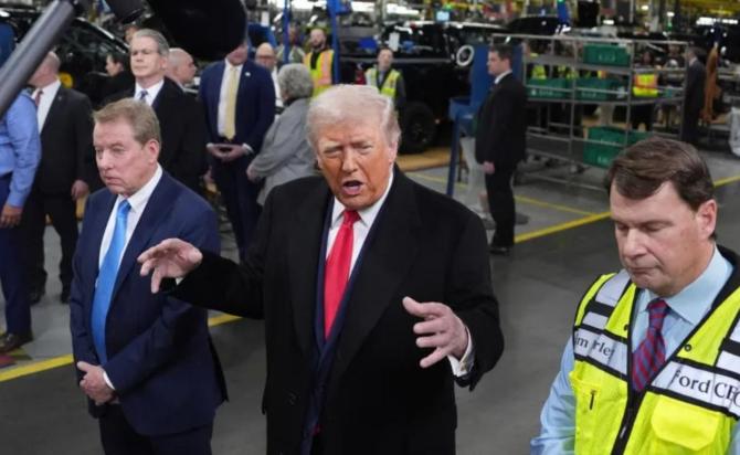 美国急了，公开喊话中国

当地时间1月13日，当被问及中国市场是否会向美国商品开