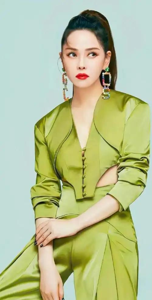 2月24日，伊能静在社交媒体分享减肥经历，自曝曾尝试生酮饮食半年，体重一路狂降至