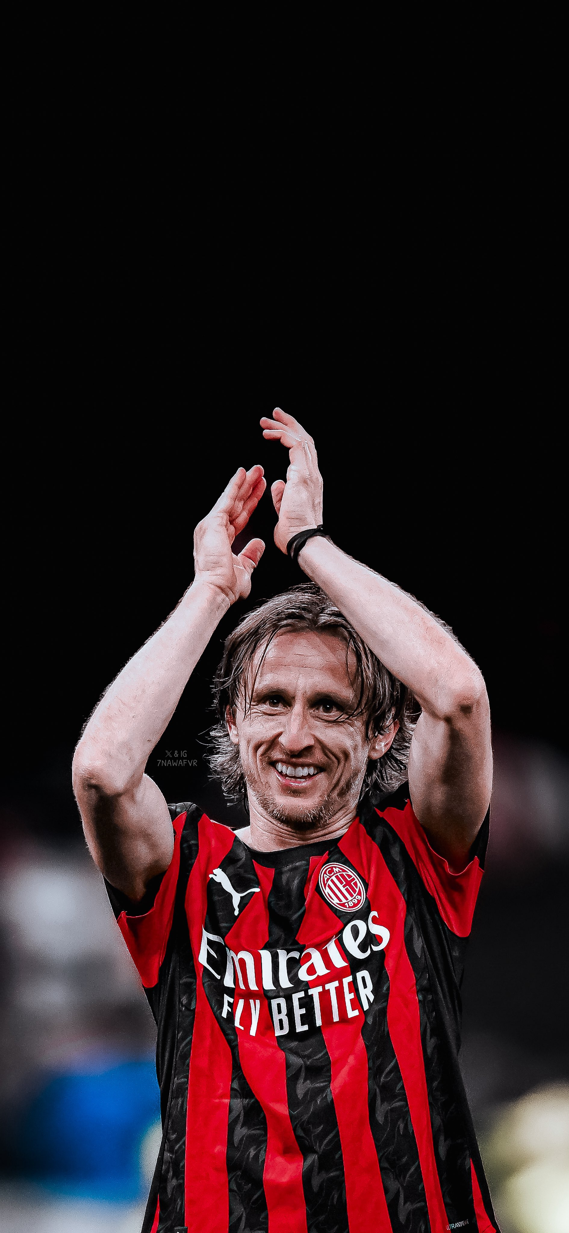【手机壁纸分享】 ❤️🖤 莫德里奇🇭🇷.sempremilan