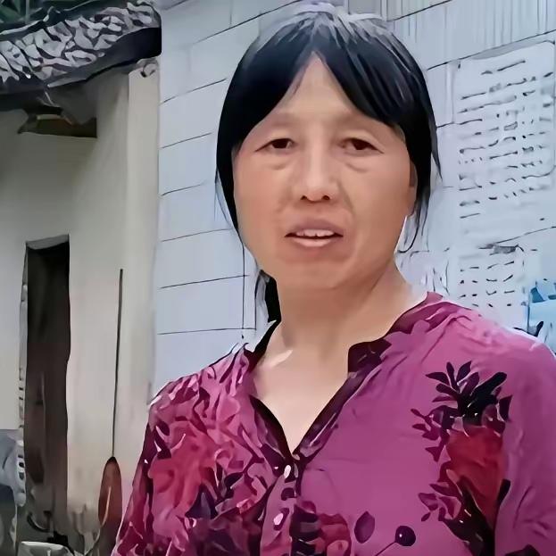 在湖南衡东县，有位叫李发英的普通农村妇女，她近40年的坚守故事，让人动容又好奇！