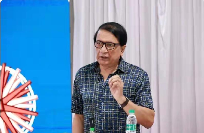 莫迪的外交政策真是被印度顶级战略专家喷惨了。普拉文·索赫尼直接开炮，说这是一堆错