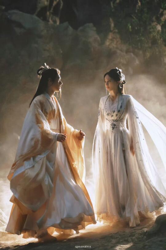修无情道的大师姐