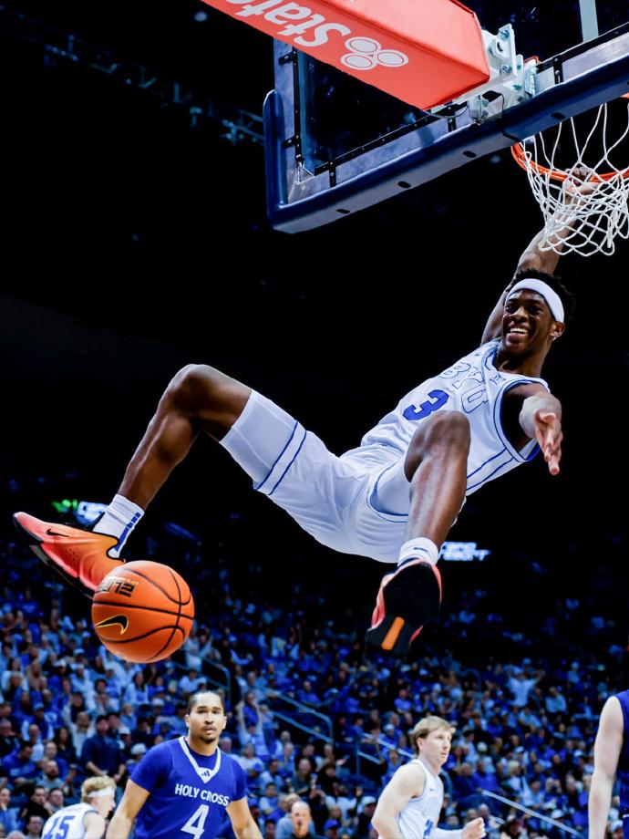 AJ.迪班萨到底是不是雷？状元热门到底稳不稳？看完这篇你就懂了！

先看他大学赛