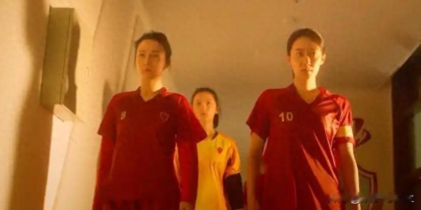 两天破4亿！预测冲18亿，网友却喊太难看，时代为啥没抛弃周星驰

27分钟破亿，